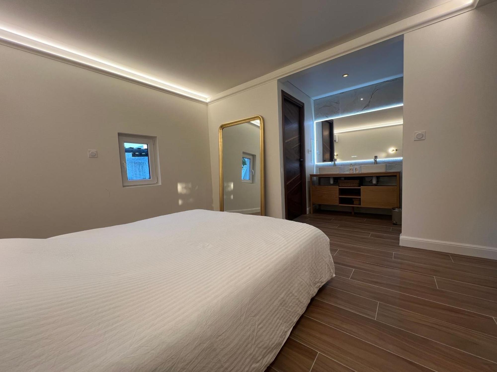 Villa 31 - Modern Suite Агд Экстерьер фото